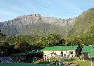 miriakamba-hut-meru1